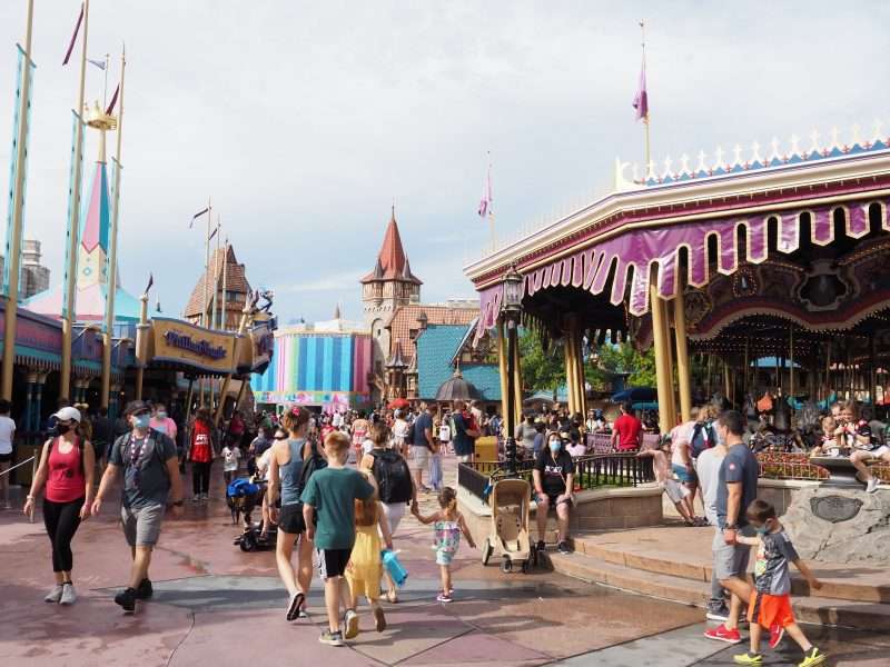 crowds at walt disney world